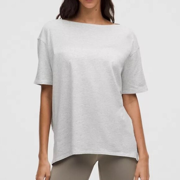 Lululemon Back in Action Short Sleeve Shirt - Heather Grey - Size 4 - Picture 1 of 5